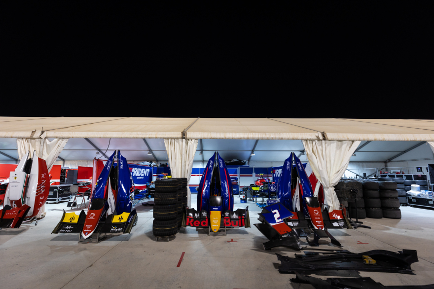 F3 Round 1 - Bahrain