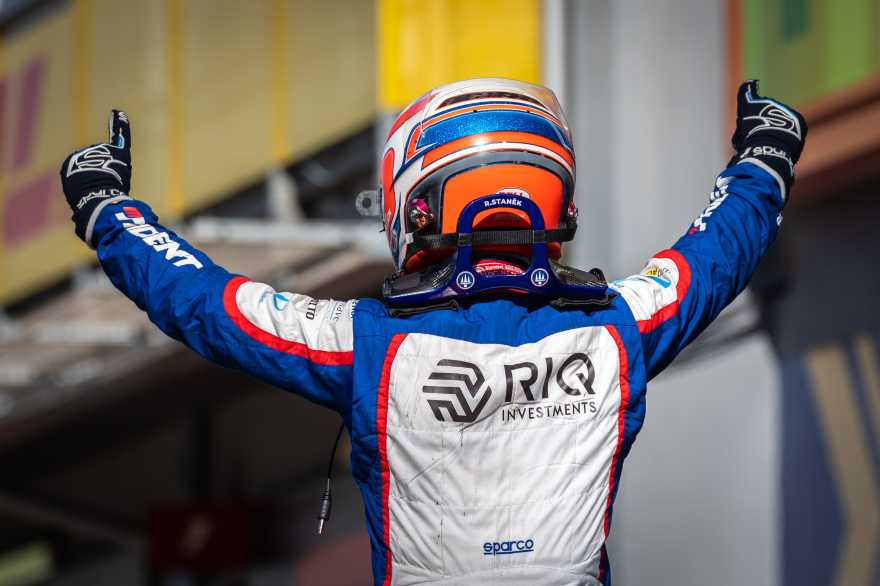 F3 Round 2 - Imola