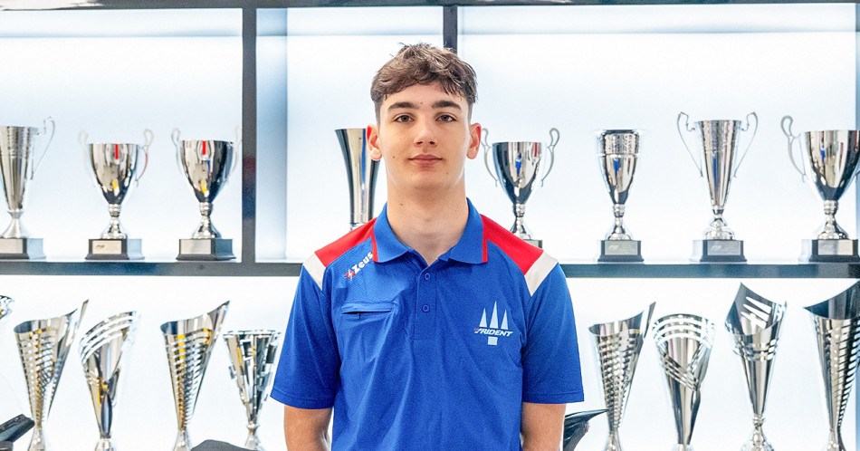 Triple commitment for Dominik Simek in F4 with Trident