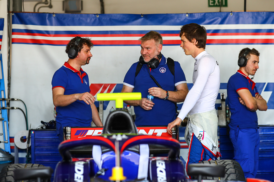 F2 ROUND 1 - BAHRAIN