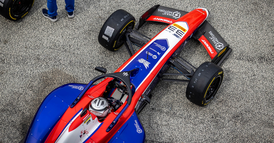 Challenging weekend at Zandvoort in the Regional European Championship for Trident